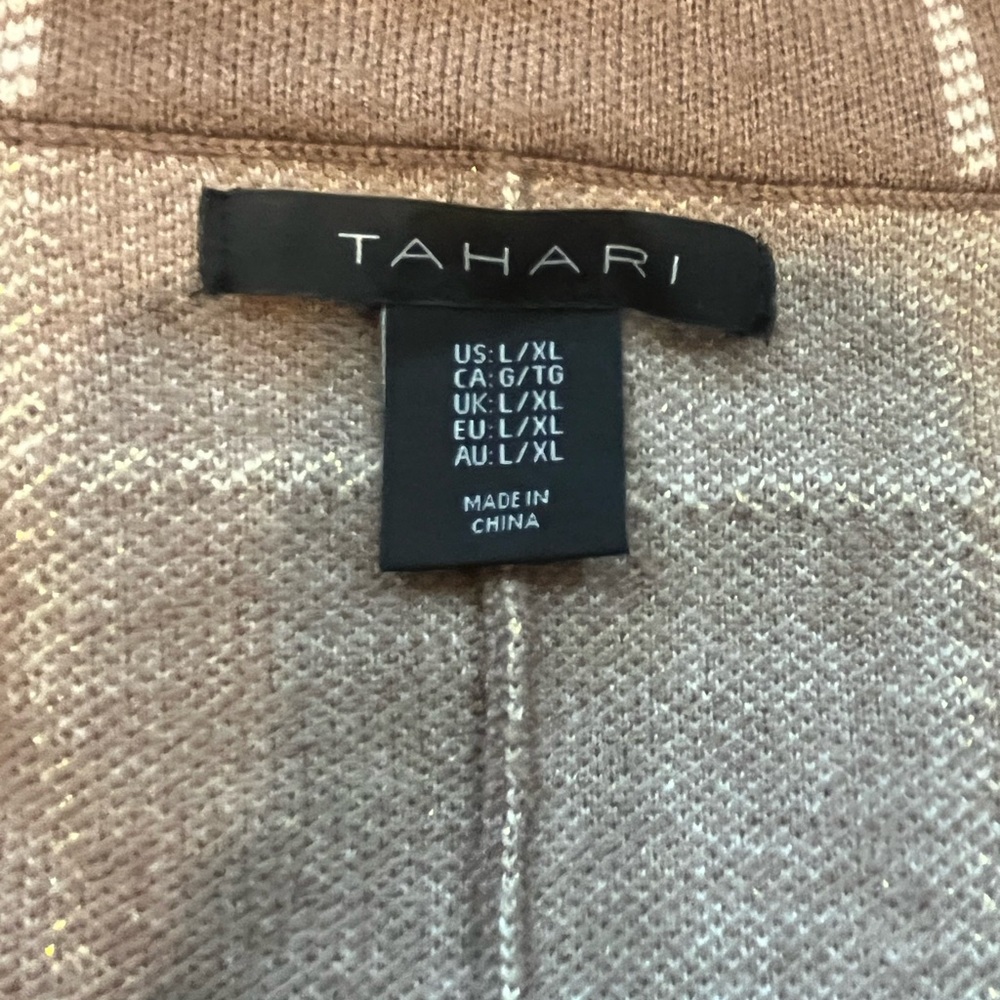 Tahari Zip Up Windowpane Cape Coat. Tan w/ gold hardware, Sz L / XL - Picture 8 of 10
